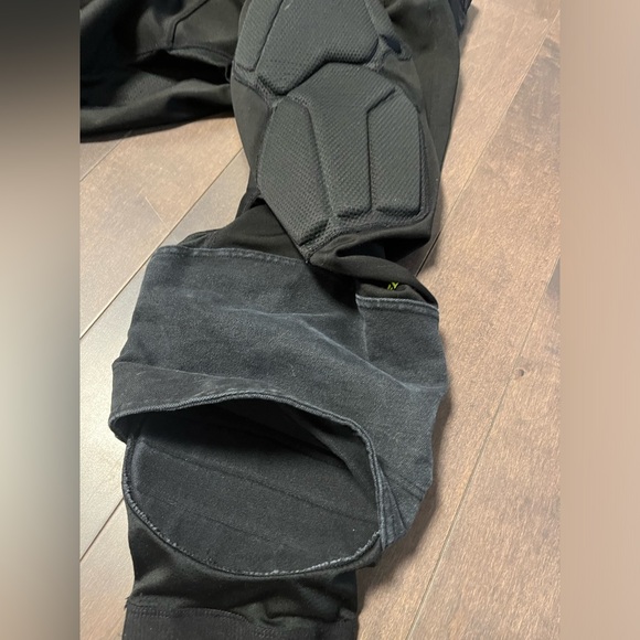 Storelli goal keeper protection pants - Picture 4 of 10